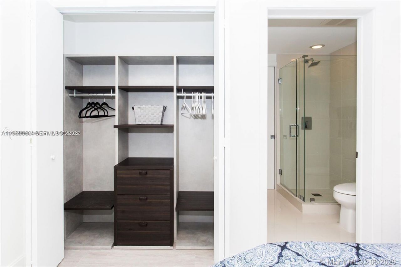 55 SW 9th St, Unit 2903, Miami, FL 33130 Photo