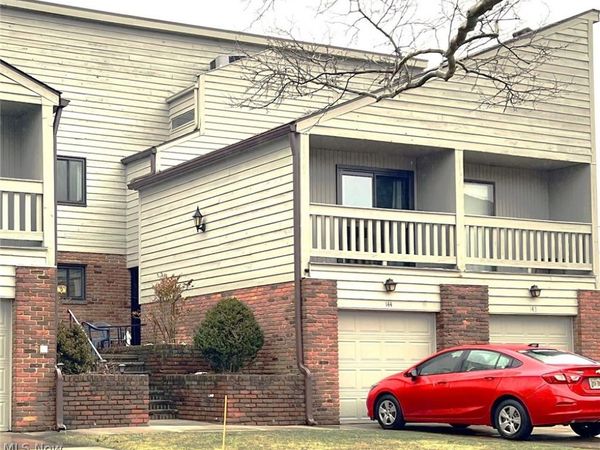 144 Kimrose Lane, Unit 144, Broadview Heights, OH 44147