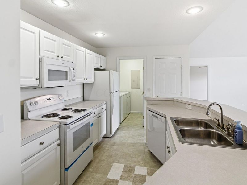 5006 Ivyvine Boulevard, Dublin, OH 43016 Photo 4