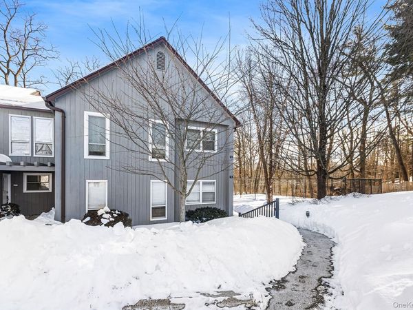 7 Woods Brooke Lane , Unit 2, Yorktown Heights, NY 10598