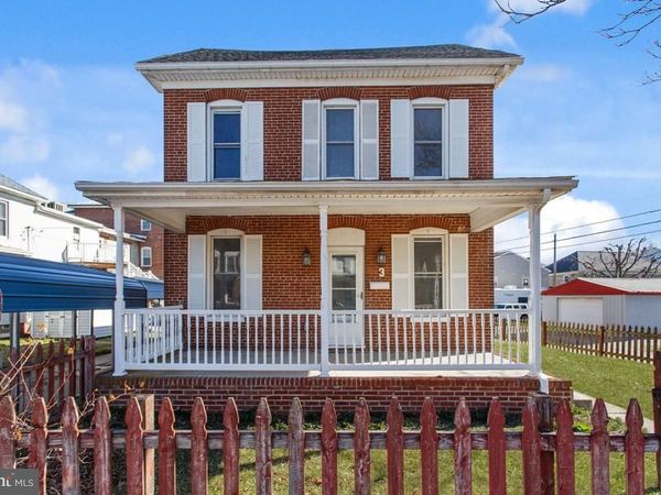 3 SPRENKLE AVENUE, HANOVER, PA 17331