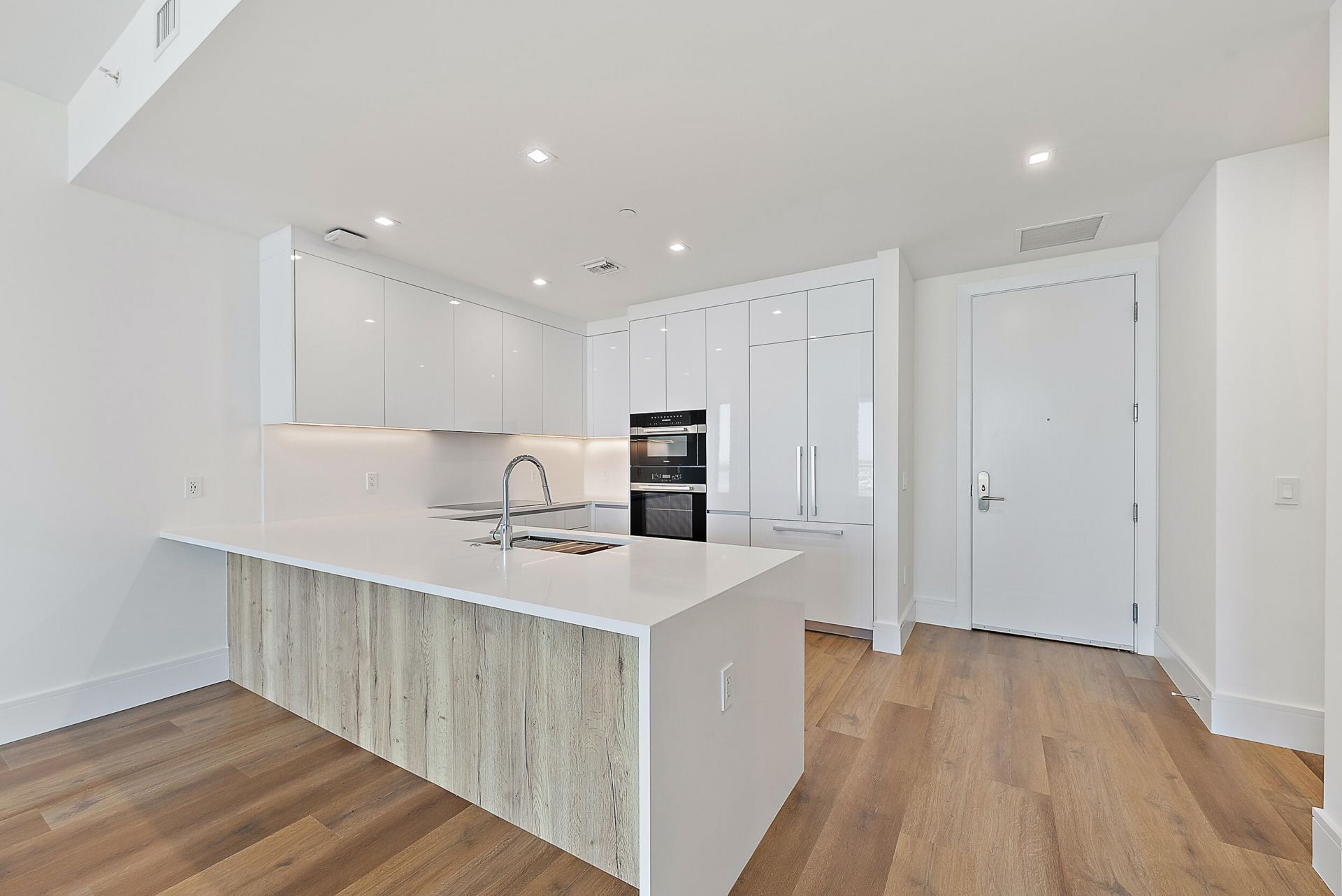 220 Lake Shore Drive, Unit N-1521, Lake Park, FL 33403 Photo