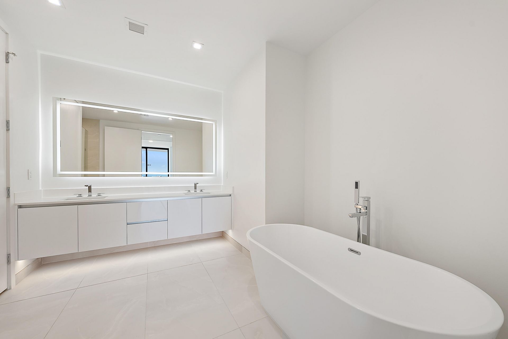 220 Lake Shore Drive, Unit N-1521, Lake Park, FL 33403 Photo