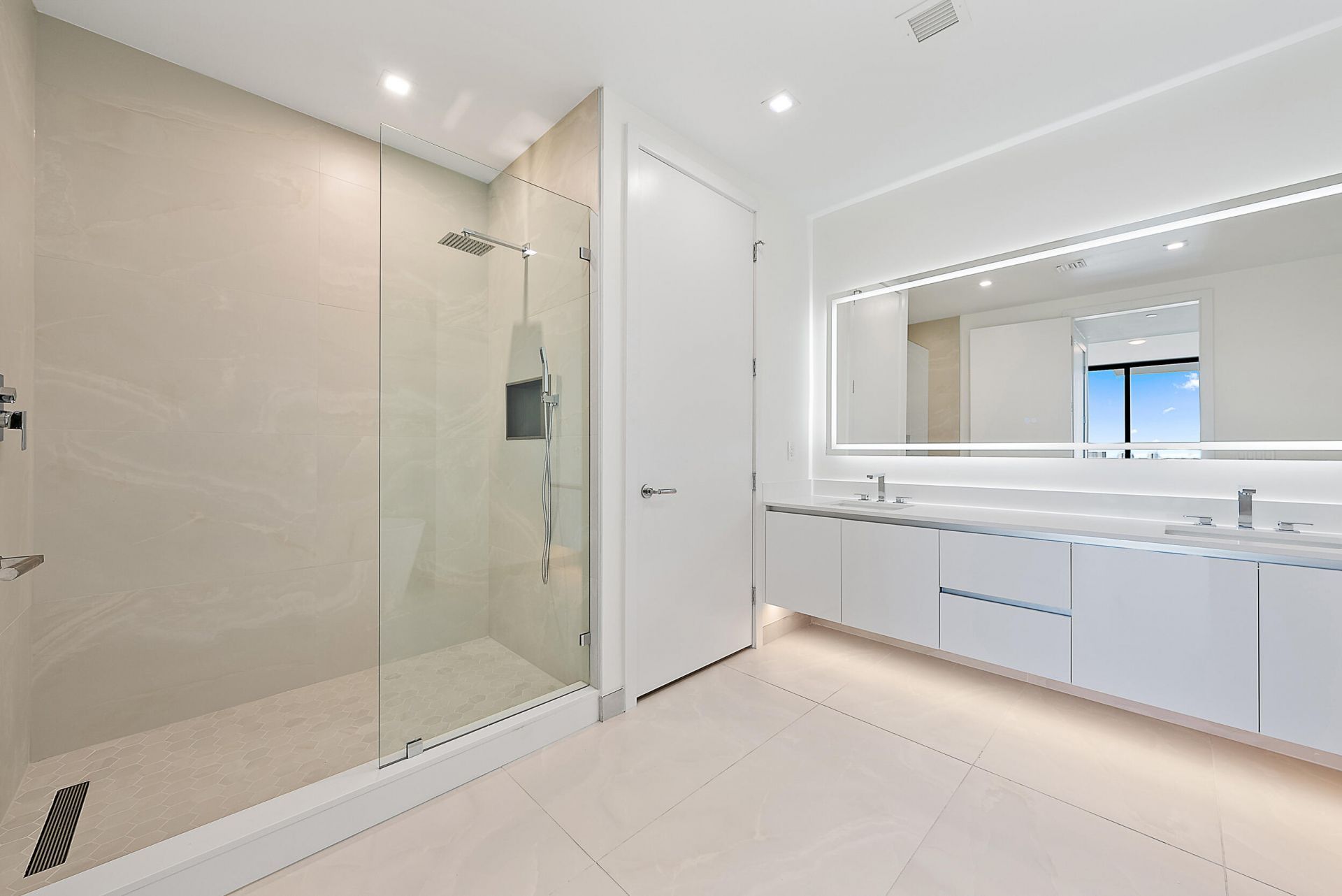 220 Lake Shore Drive, Unit N-1521, Lake Park, FL 33403 Photo