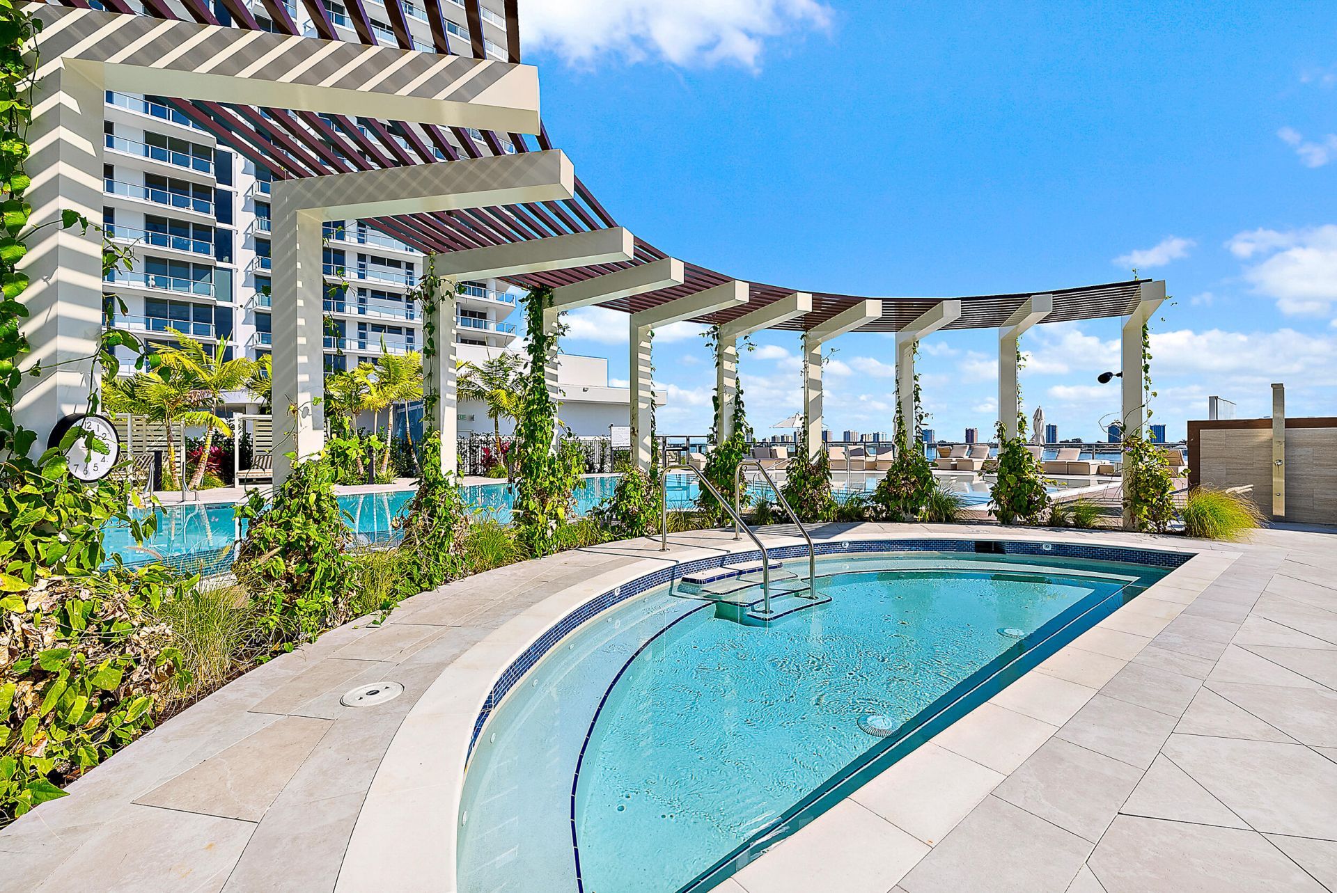 220 Lake Shore Drive, Unit N-1521, Lake Park, FL 33403 Photo