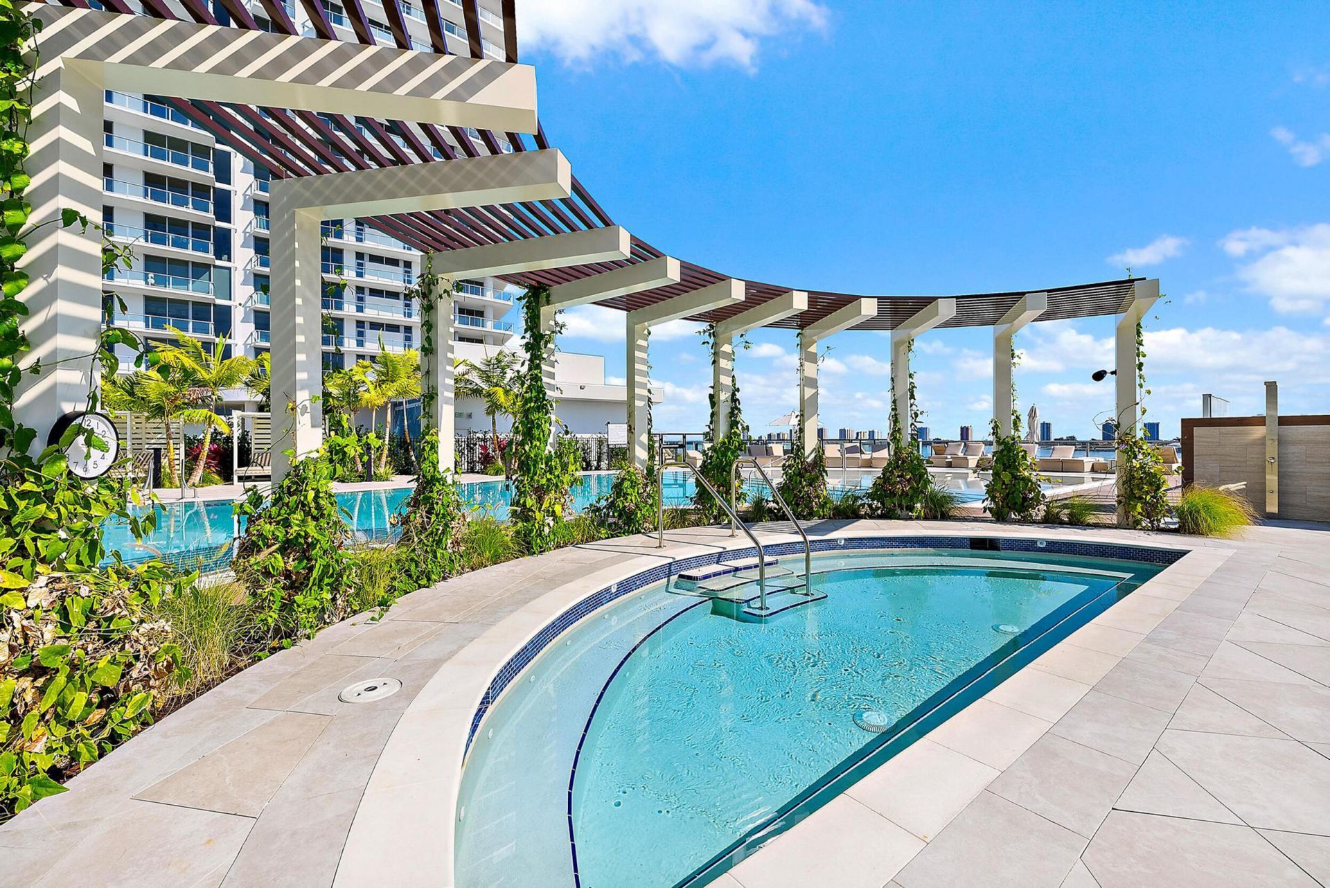 220 Lake Shore Drive, Unit N-1521, Lake Park, FL 33403 Photo