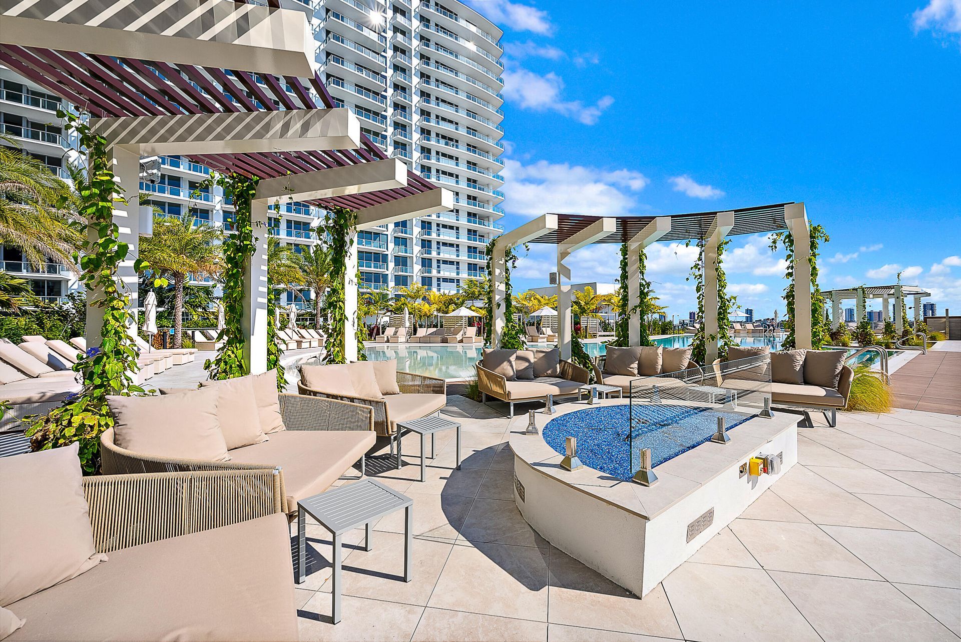 220 Lake Shore Drive, Unit N-1521, Lake Park, FL 33403 Photo