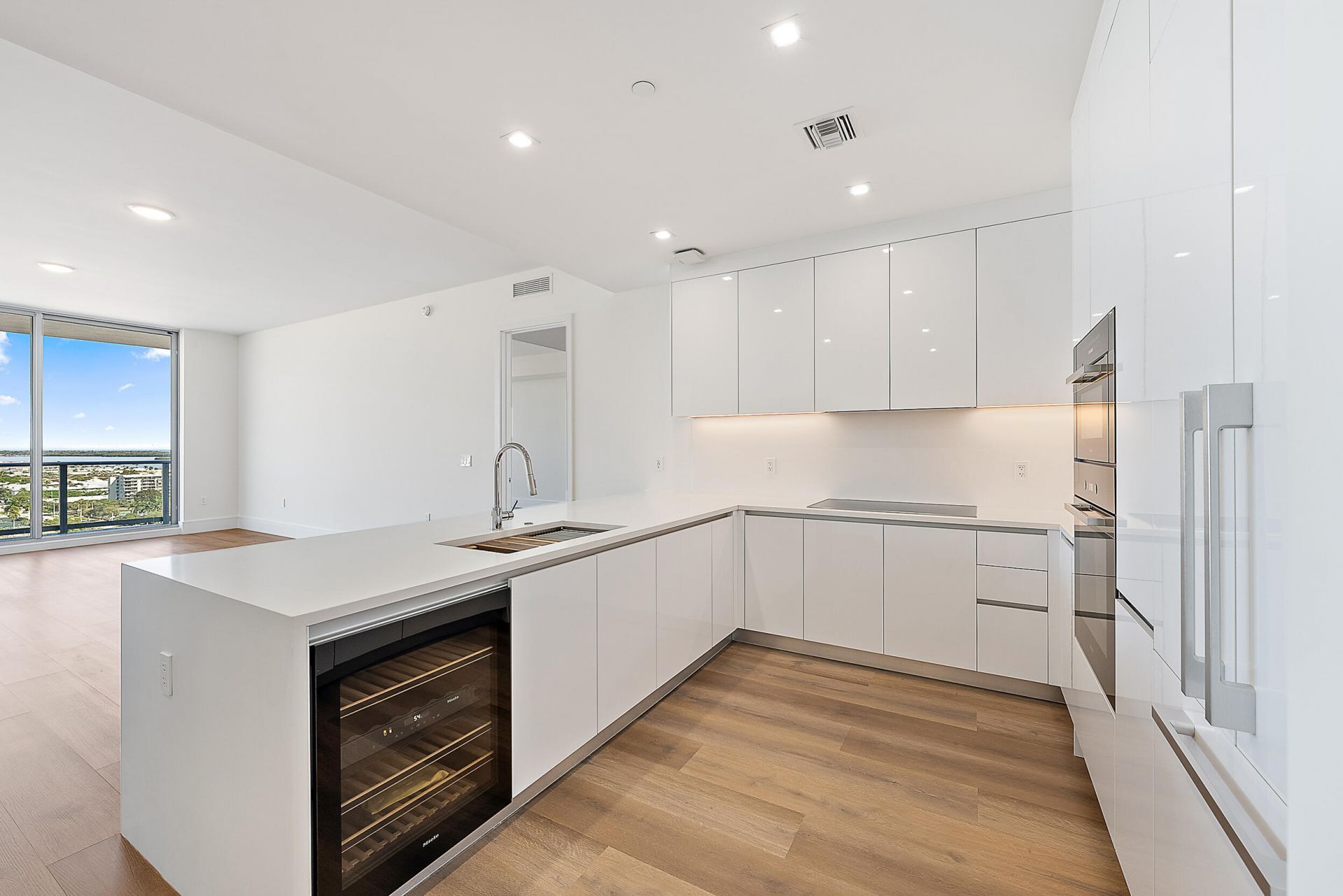 220 Lake Shore Drive, Unit N-1521, Lake Park, FL 33403 Photo