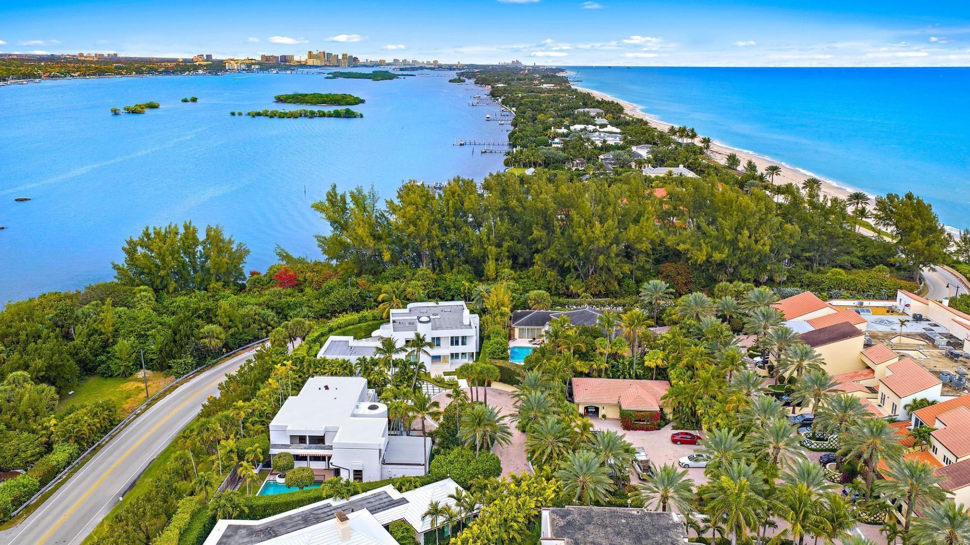 19 Sloans Curve Drive, Palm Beach, FL 33480 Photo