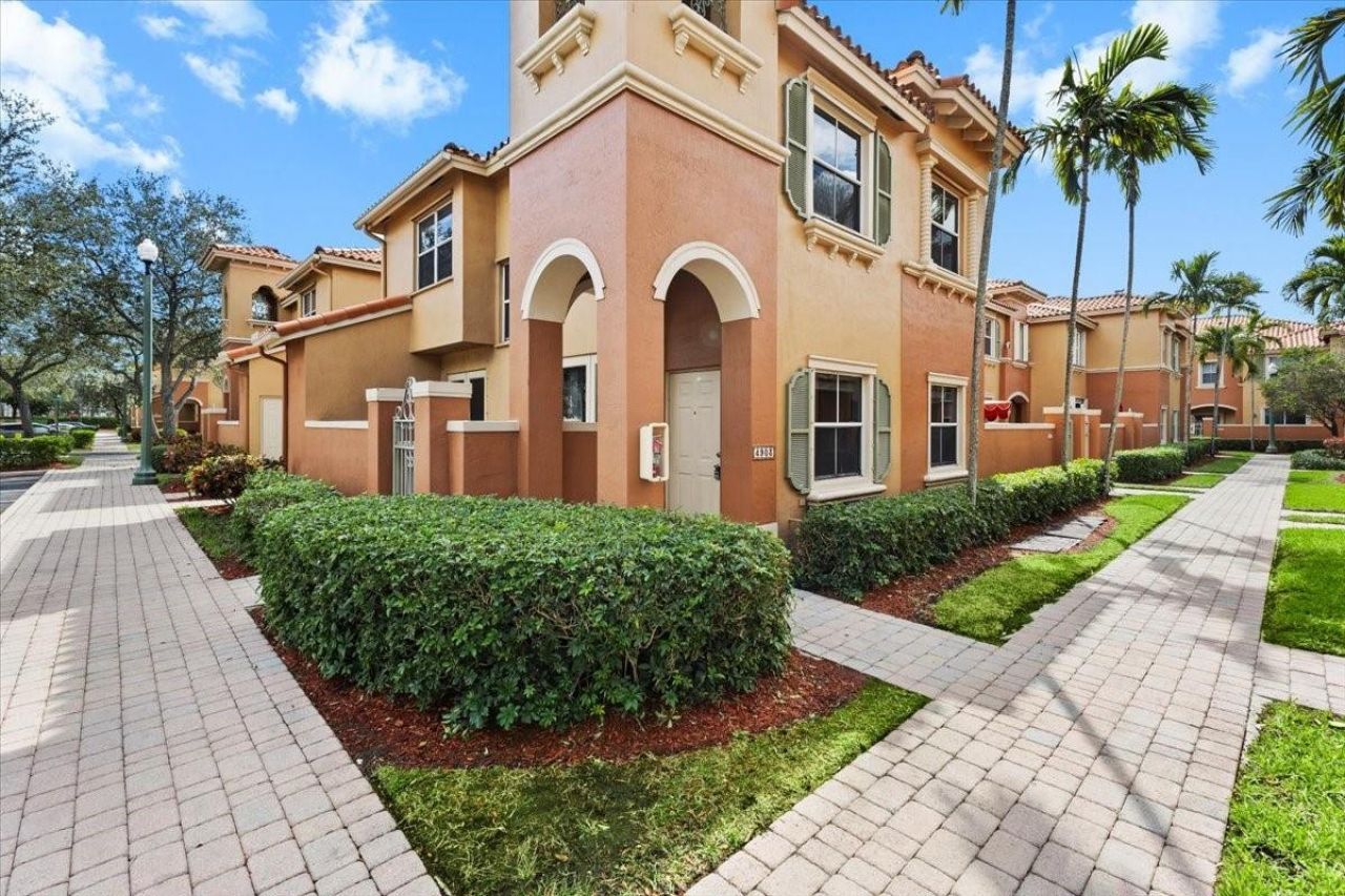 4903 Schooner Drive, Unit 5206, Fort Lauderdale, FL 33312 Photo