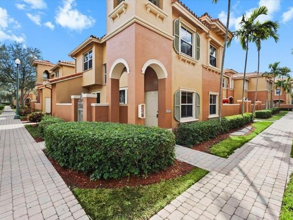 4903 Schooner Drive, Unit 5206, Fort Lauderdale, FL 33312