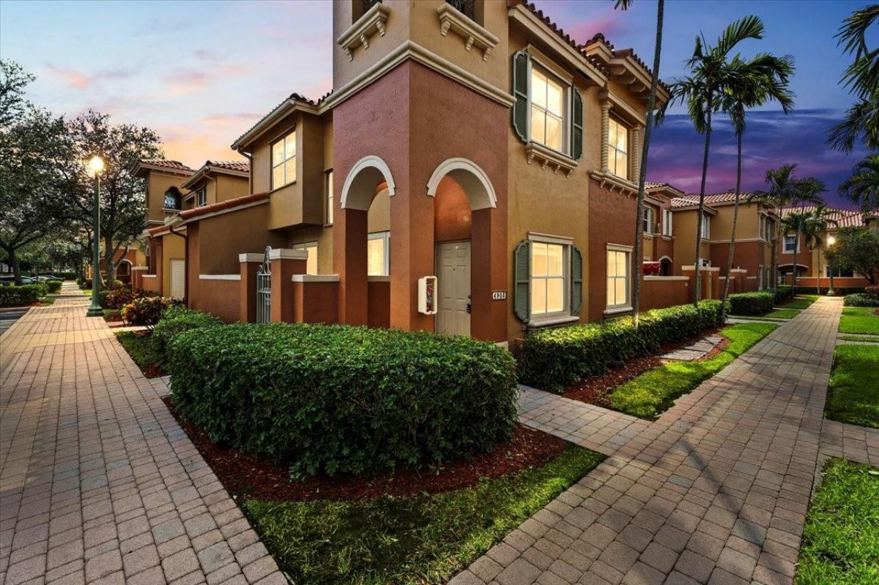4903 Schooner Drive, Unit 5206, Fort Lauderdale, FL 33312 Photo