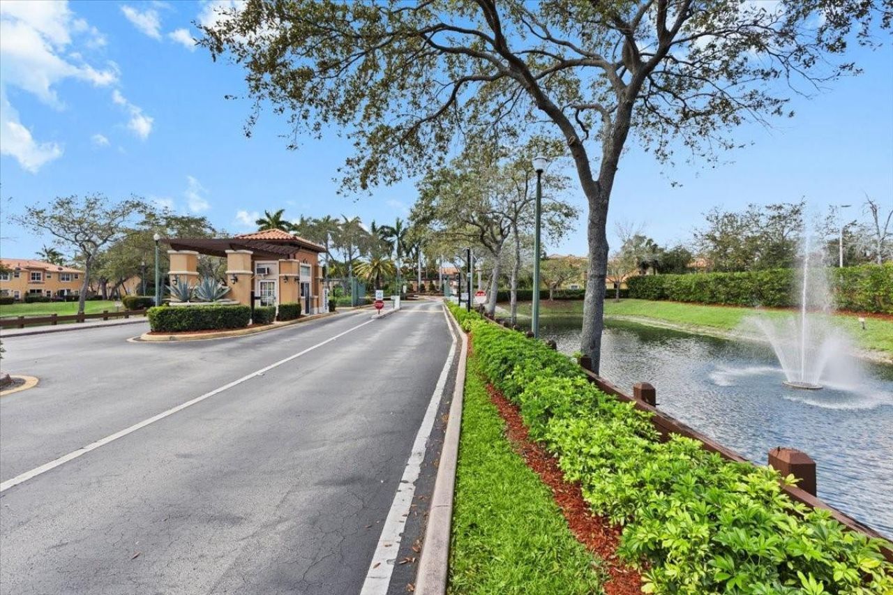 4903 Schooner Drive, Unit 5206, Fort Lauderdale, FL 33312 Photo