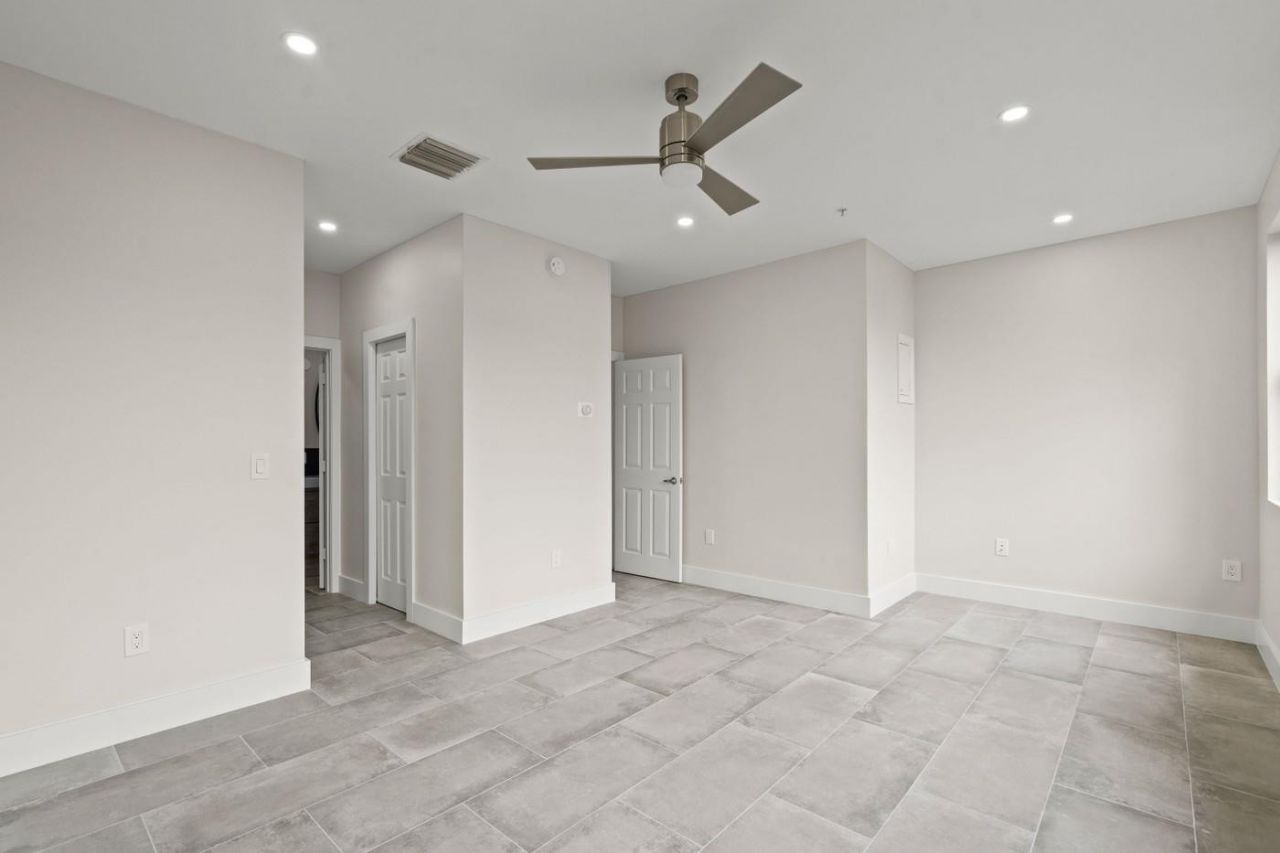 672 Fern Street, West Palm Beach, FL 33401 Photo