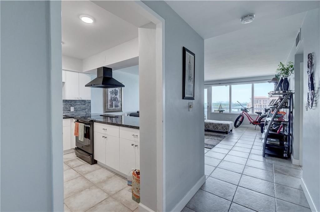 3111 N Ocean Drive, Unit 1205, Hollywood, FL 33019 Photo