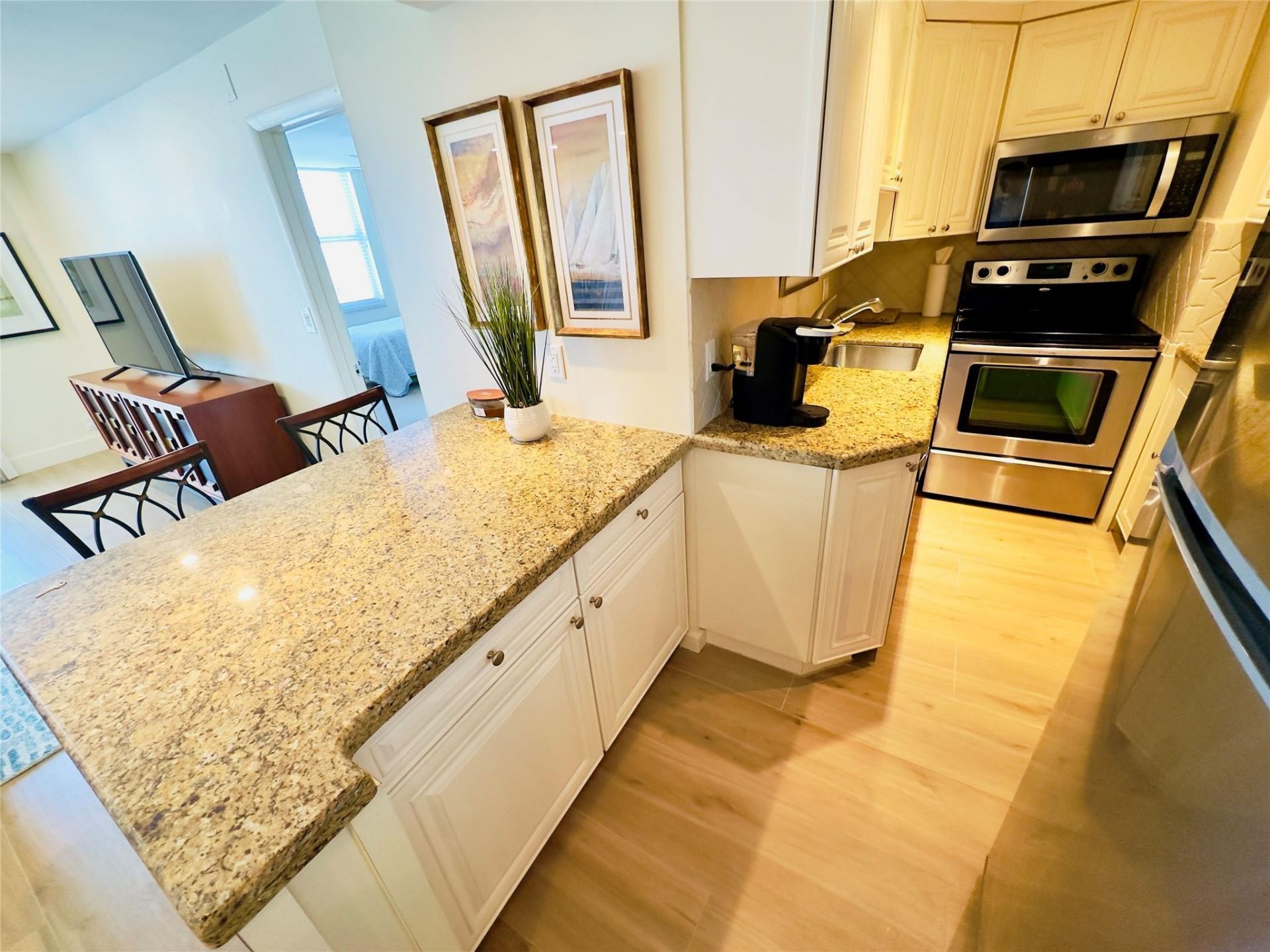 1 Las Olas Circle, Unit 513, Fort Lauderdale, FL 33316 Photo