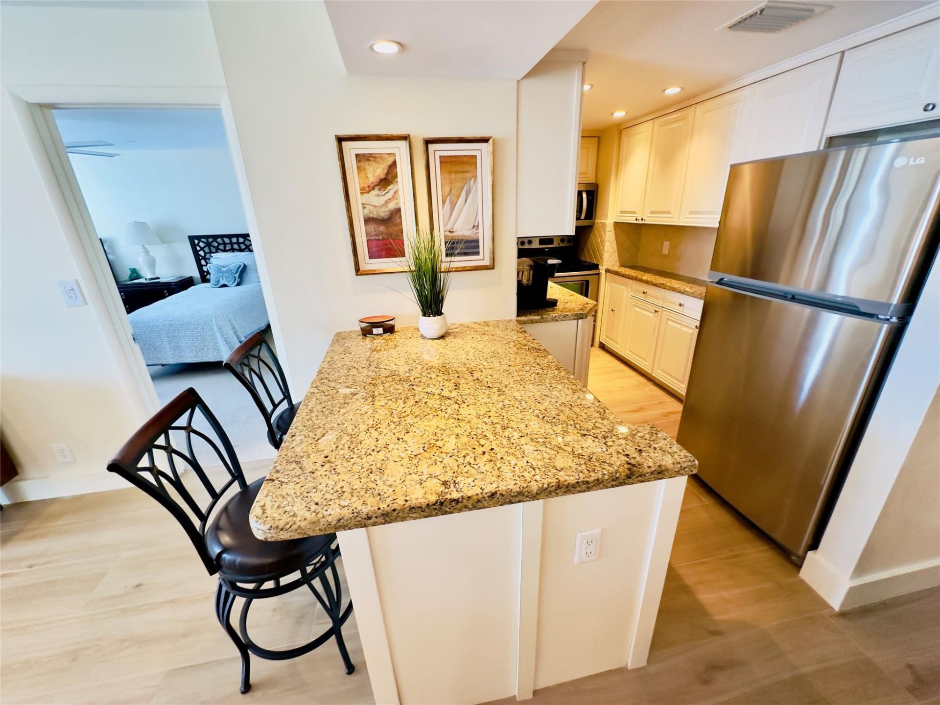 1 Las Olas Circle, Unit 513, Fort Lauderdale, FL 33316 Photo