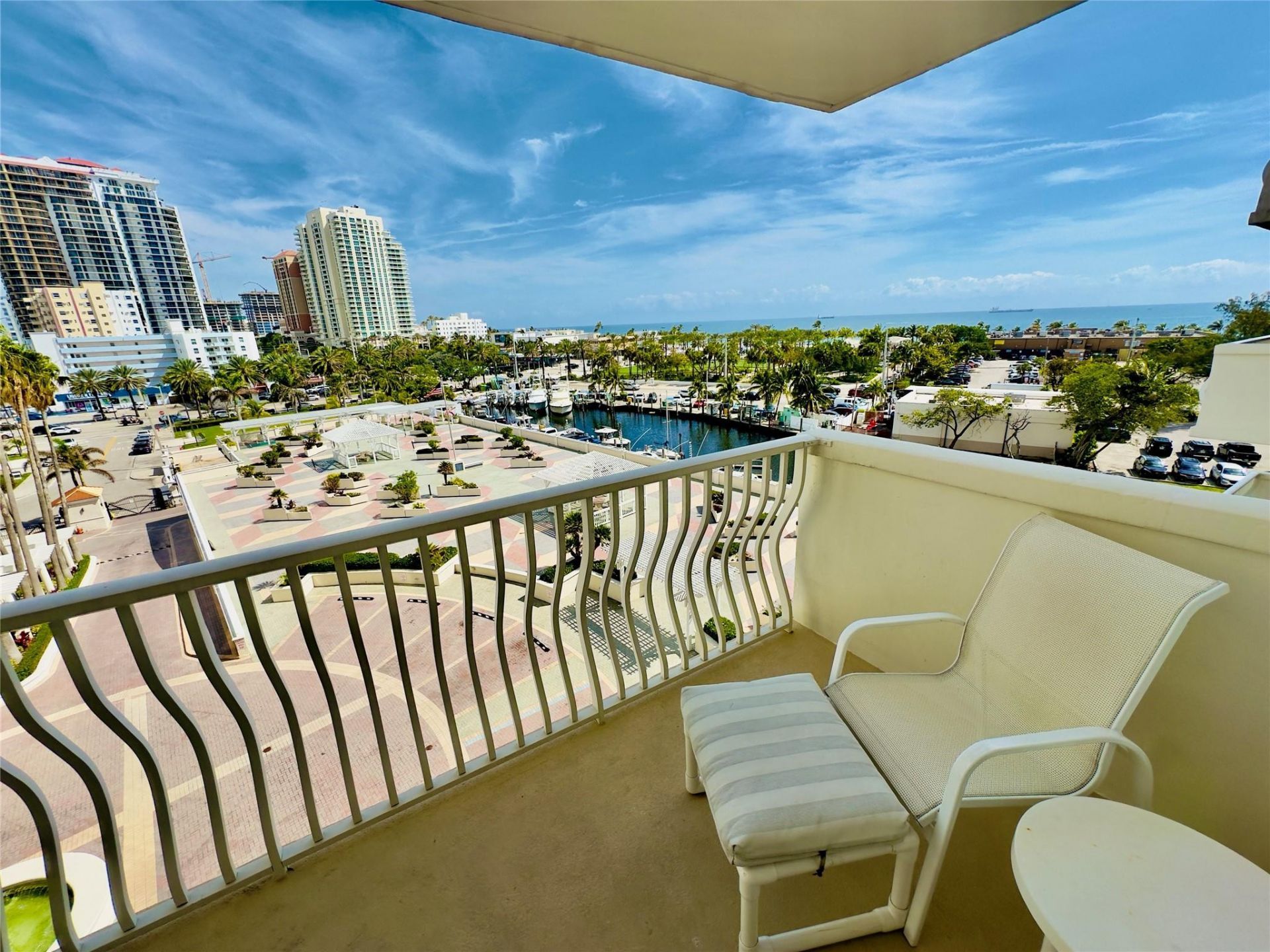 1 Las Olas Circle, Unit 513, Fort Lauderdale, FL 33316 Photo