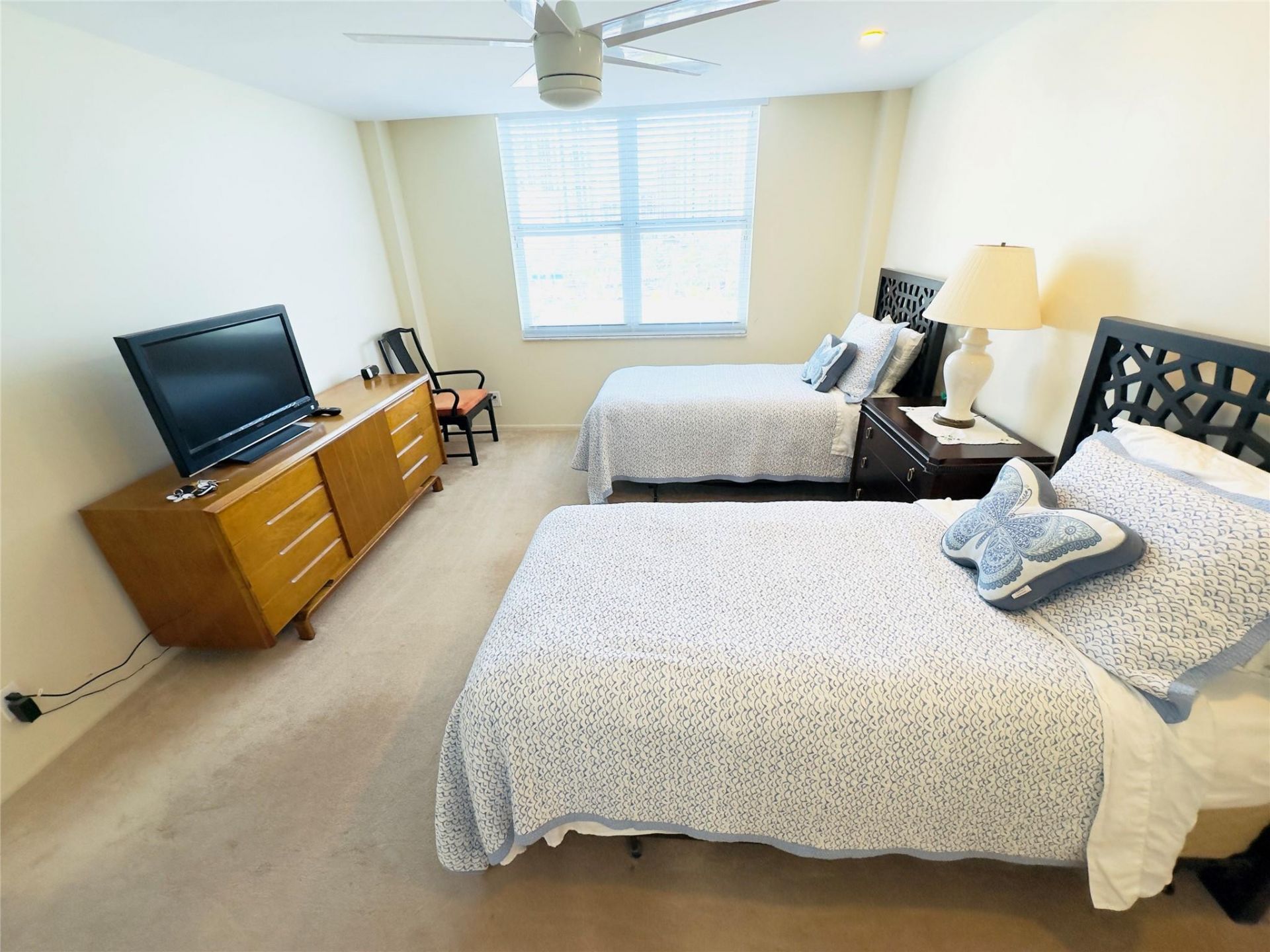 1 Las Olas Circle, Unit 513, Fort Lauderdale, FL 33316 Photo