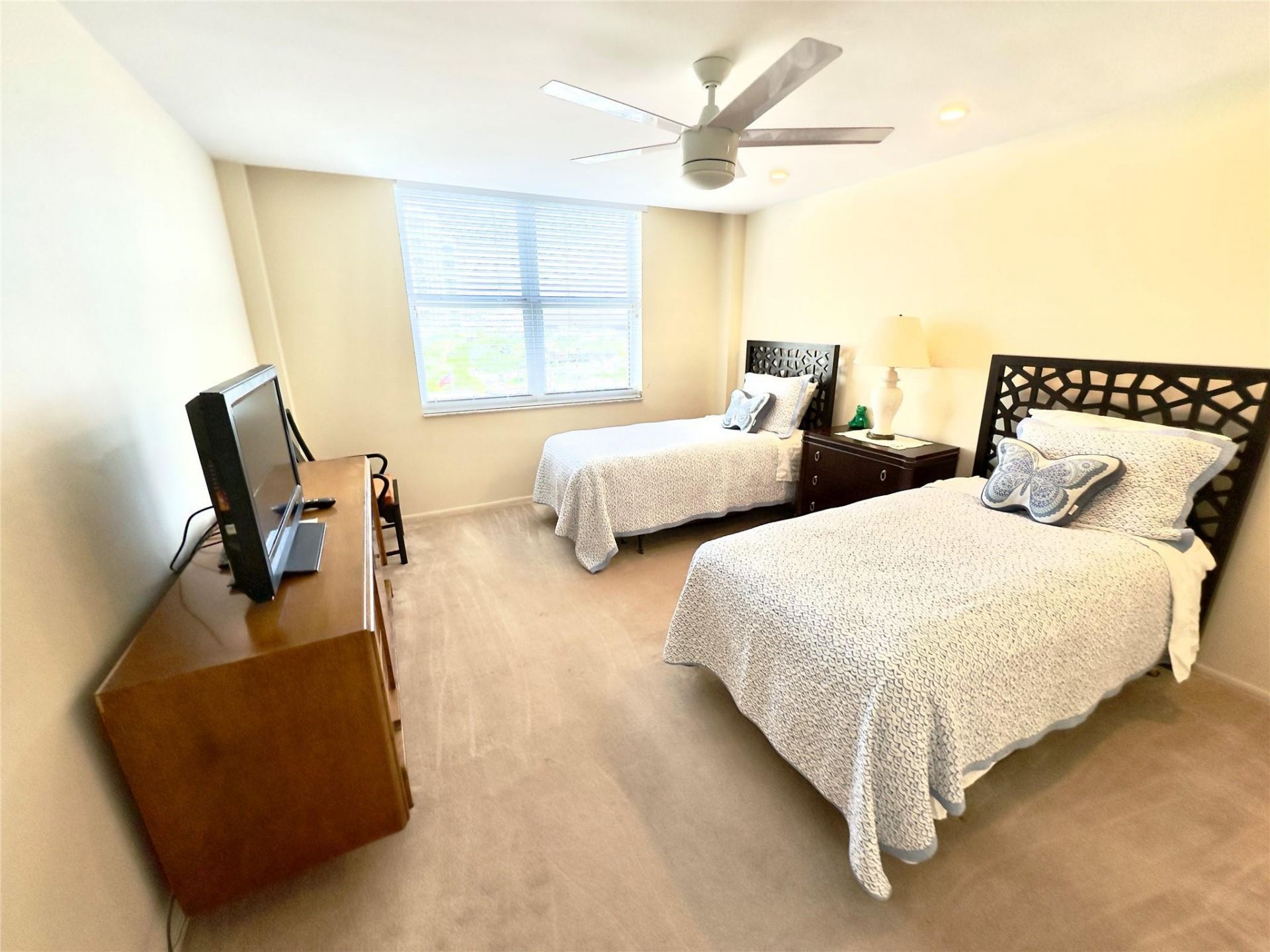 1 Las Olas Circle, Unit 513, Fort Lauderdale, FL 33316 Photo