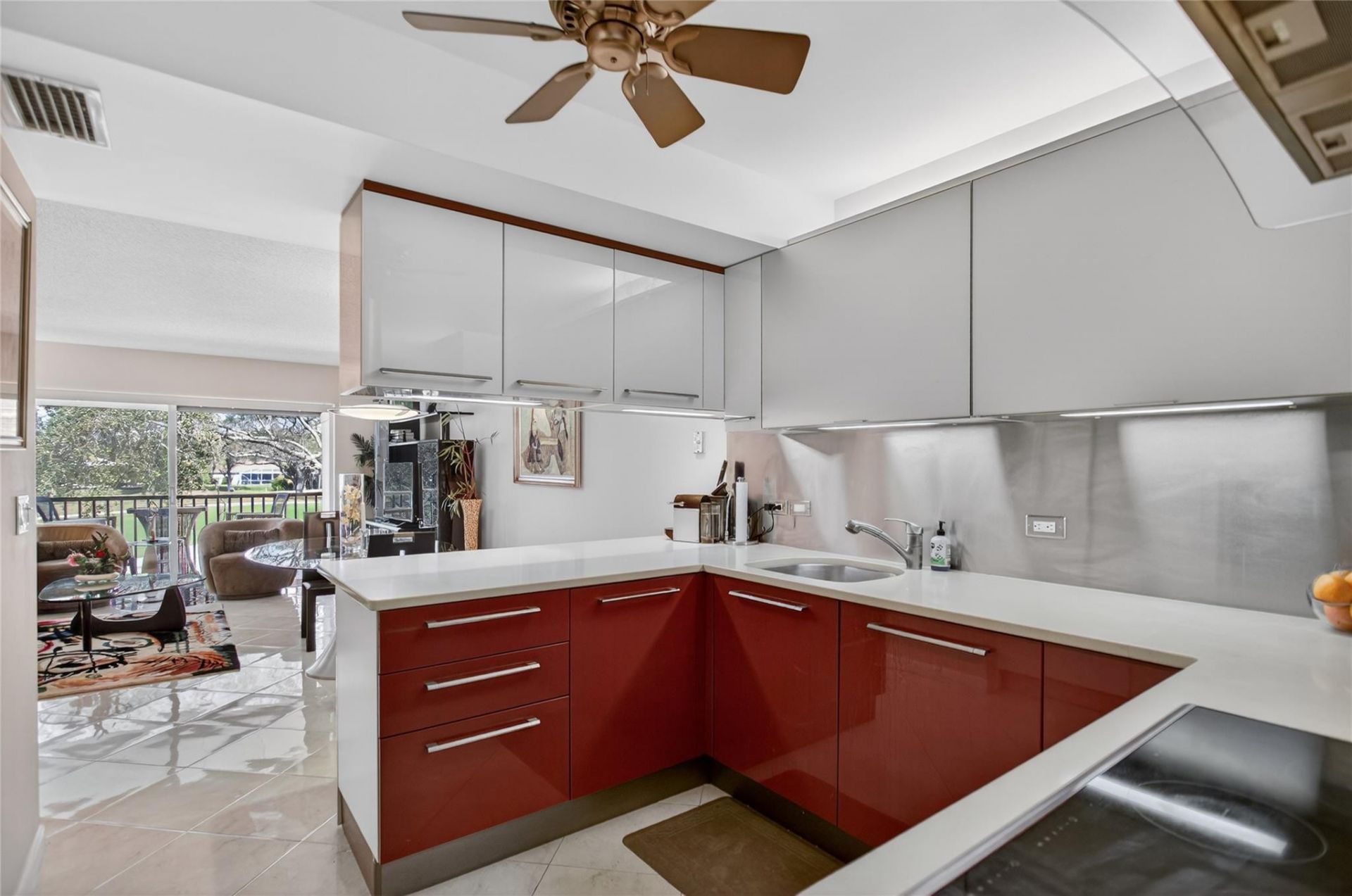 9001 Jacaranda Lane, Unit 201, Plantation, FL 33324 Photo