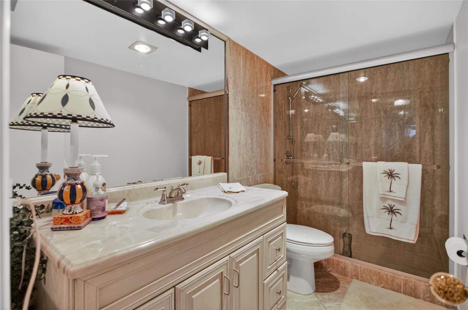 9001 Jacaranda Lane, Unit 201, Plantation, FL 33324 Photo