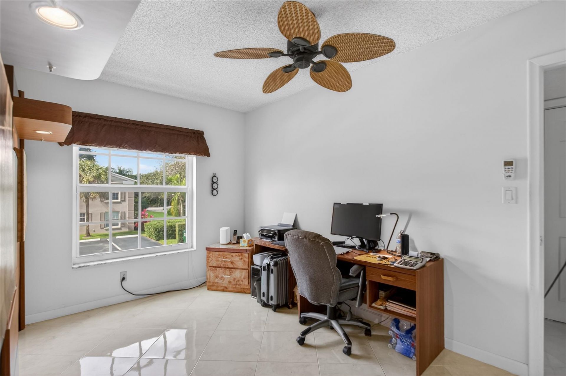 9001 Jacaranda Lane, Unit 201, Plantation, FL 33324 Photo