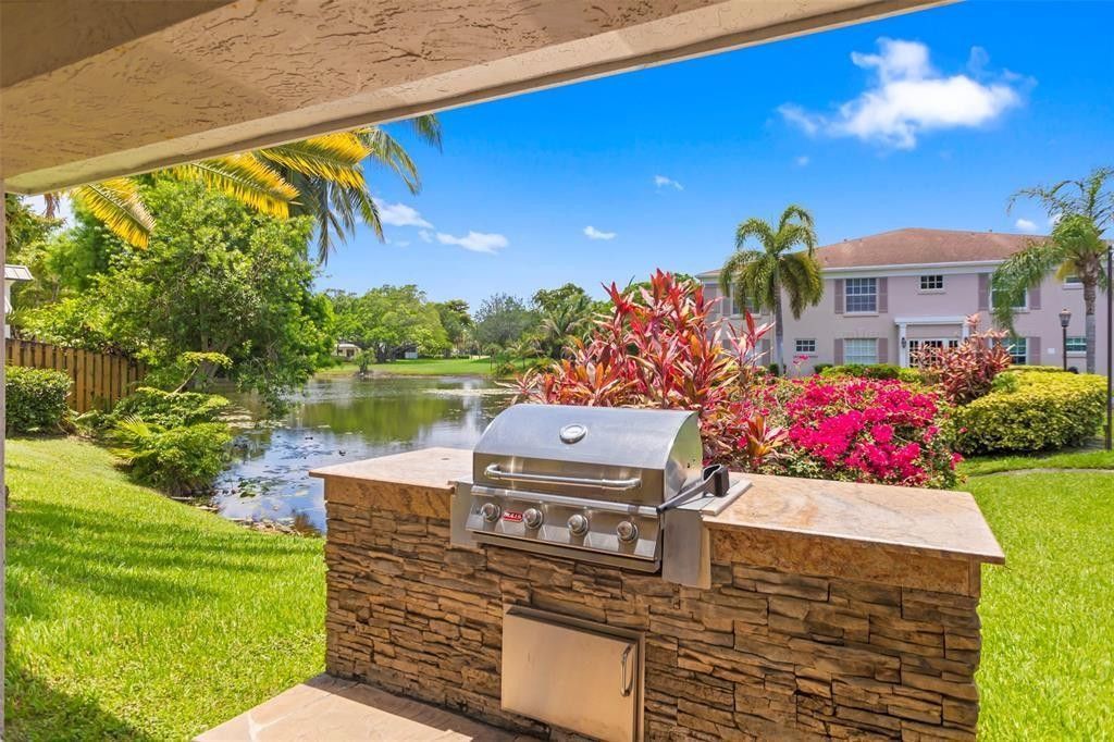 9001 Jacaranda Lane, Unit 201, Plantation, FL 33324 Photo