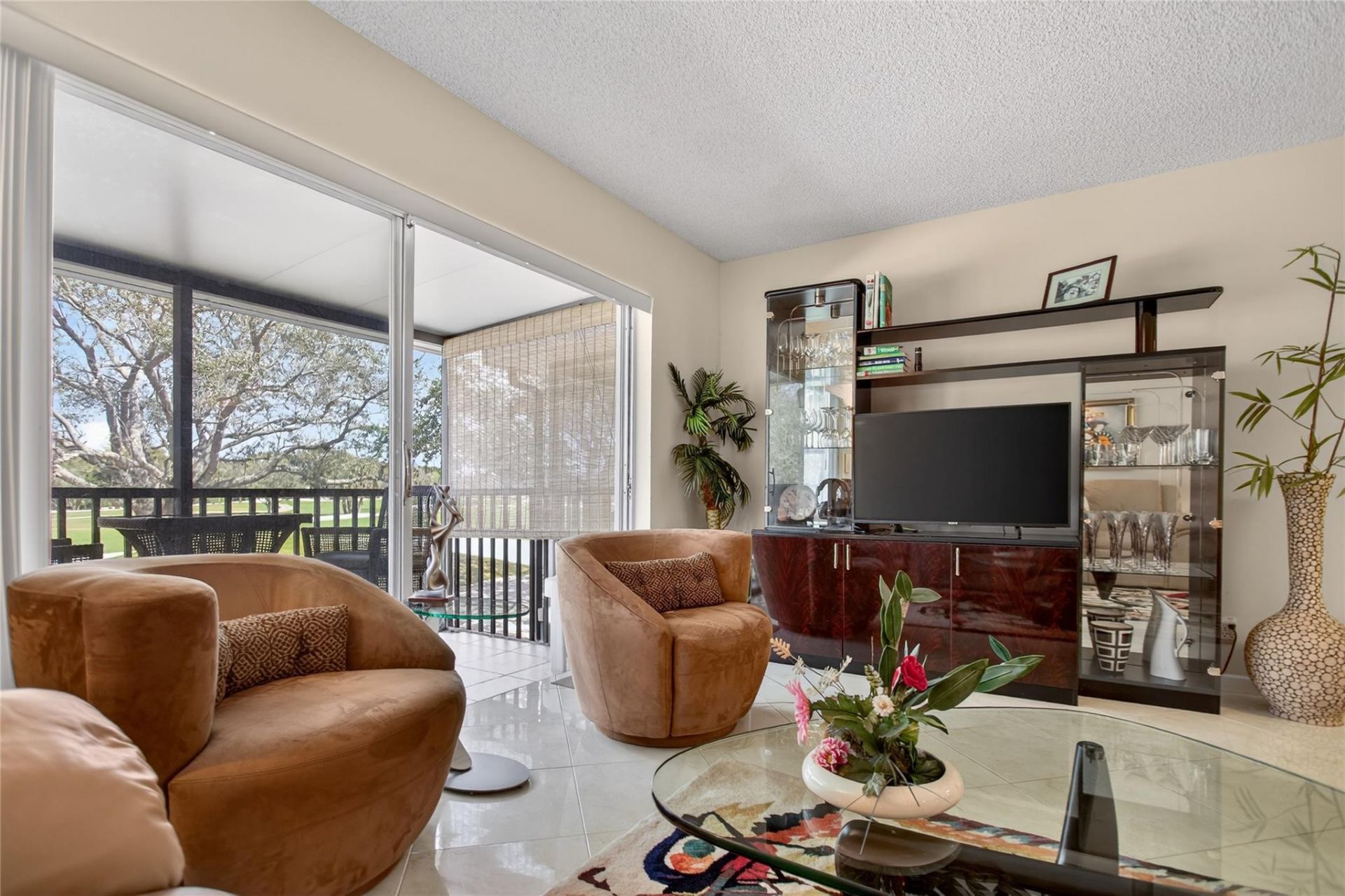 9001 Jacaranda Lane, Unit 201, Plantation, FL 33324 Photo