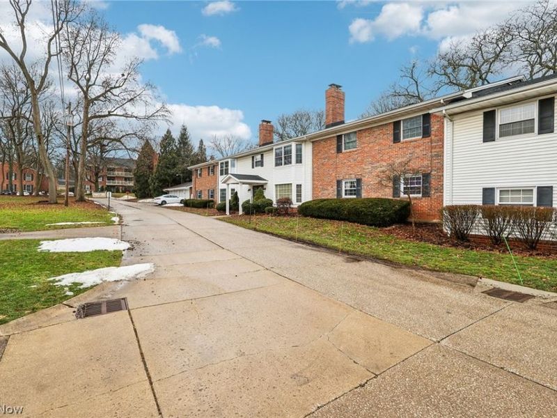 80 Devon Lane, Unit 101A, Akron, OH 44313 Photo 2