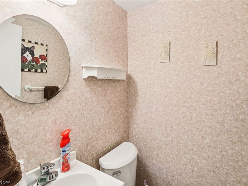 80 Devon Lane, Unit 101A, Akron, OH 44313 Photo 23