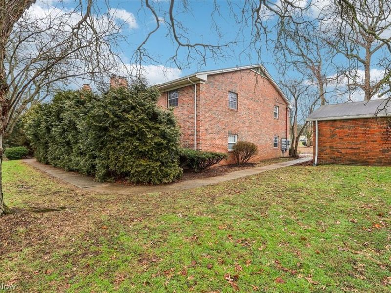 80 Devon Lane, Unit 101A, Akron, OH 44313 Photo 4