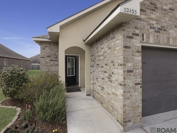 32433 Curtis Cove Ln, Denham Springs, LA 70706