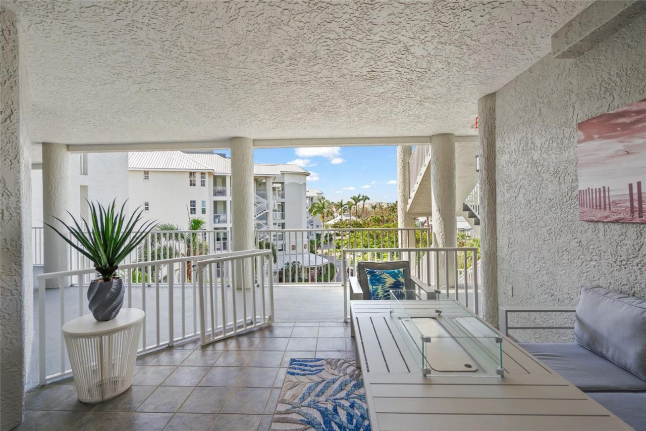 1280 Dolphin Bay Way, Unit 402, Sarasota, FL 34242 Photo