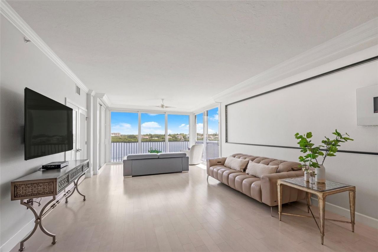 1280 Dolphin Bay Way, Unit 402, Sarasota, FL 34242 Photo