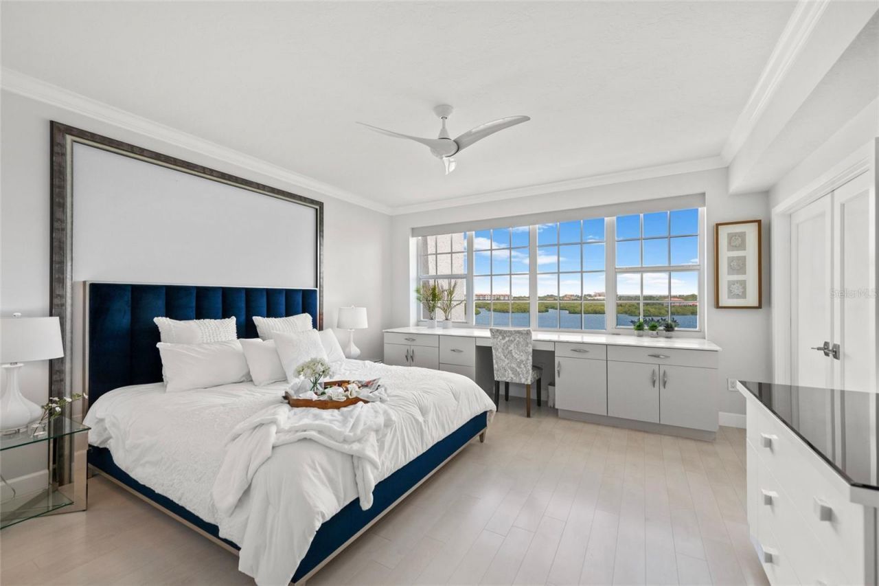 1280 Dolphin Bay Way, Unit 402, Sarasota, FL 34242 Photo