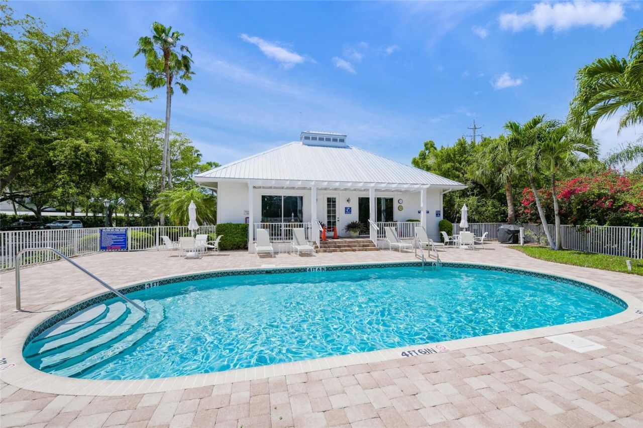 1280 Dolphin Bay Way, Unit 402, Sarasota, FL 34242 Photo