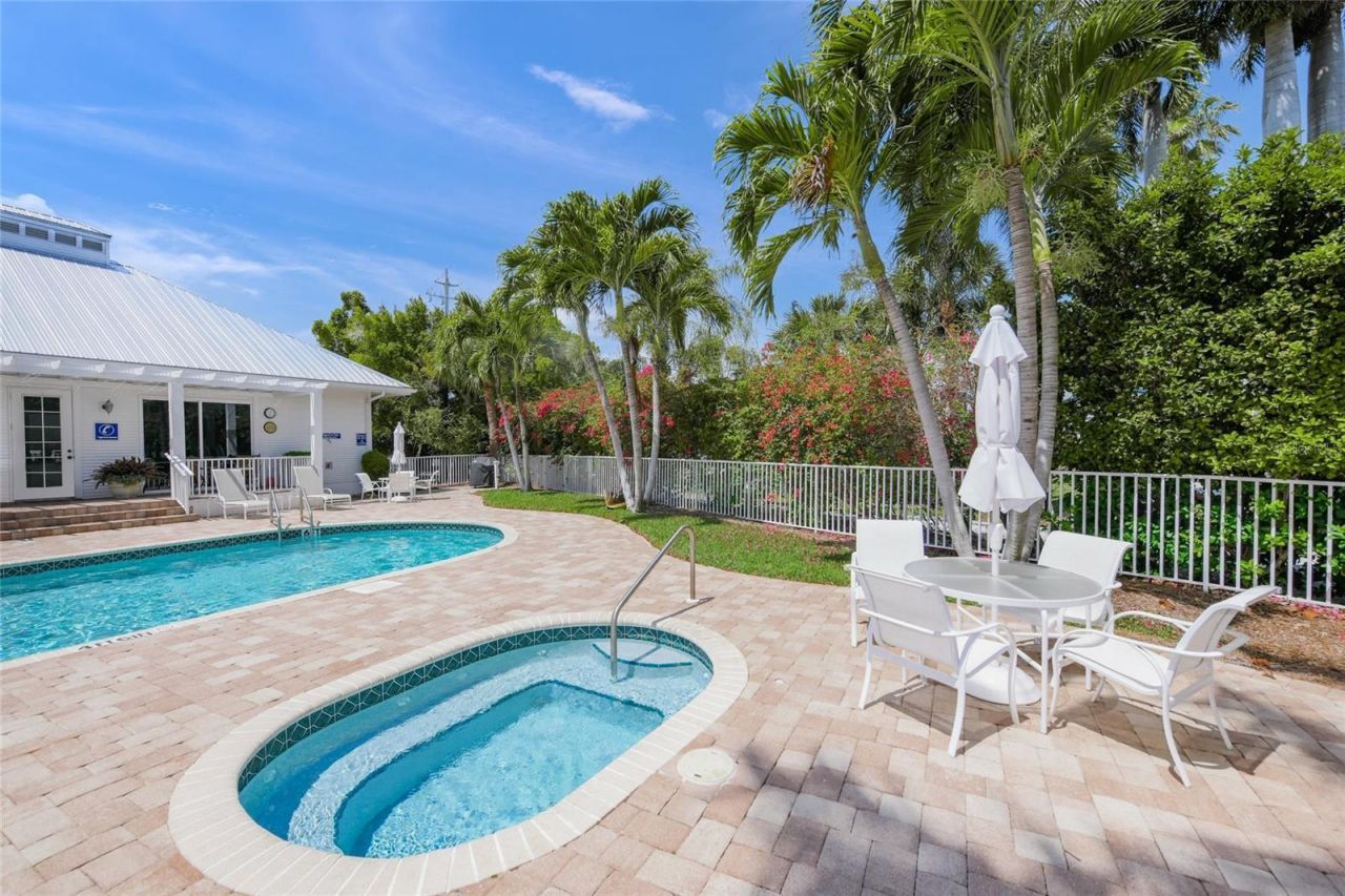 1280 Dolphin Bay Way, Unit 402, Sarasota, FL 34242 Photo