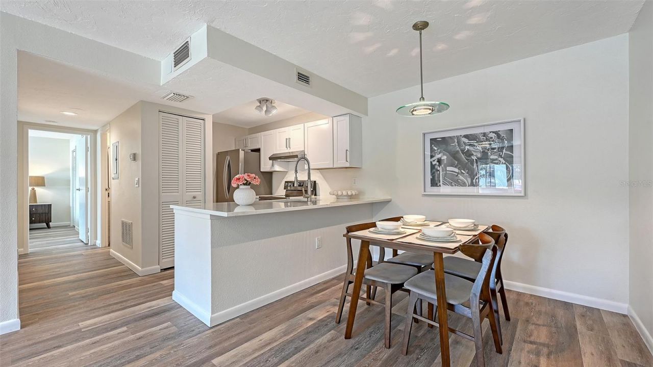 3229 Beneva Road, Unit 101, Sarasota, FL 34232 Photo