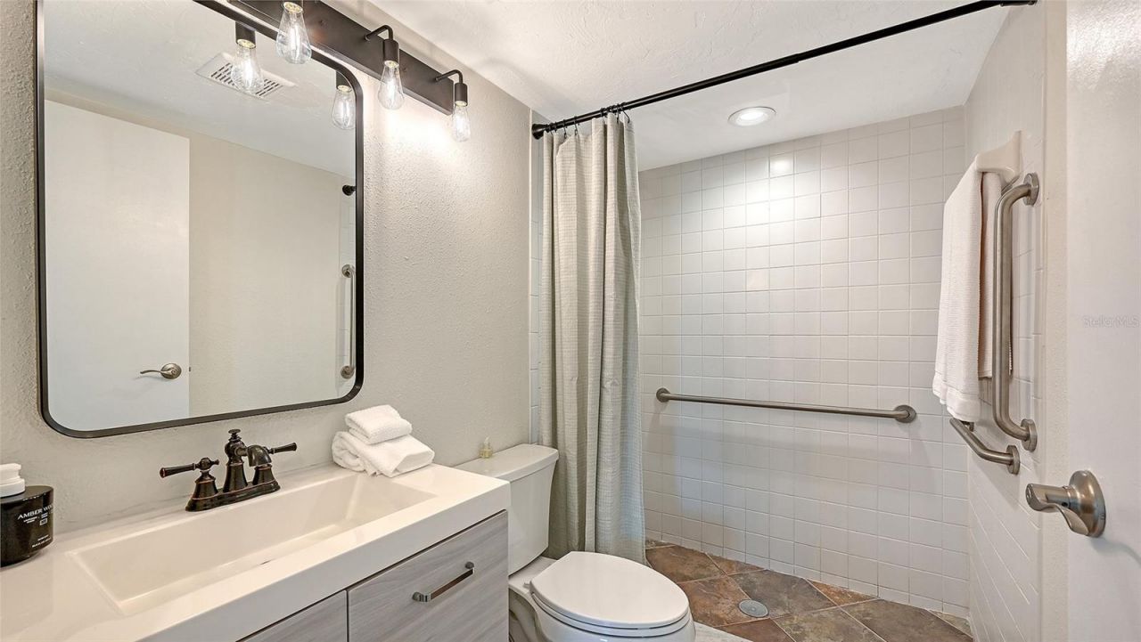 3229 Beneva Road, Unit 101, Sarasota, FL 34232 Photo