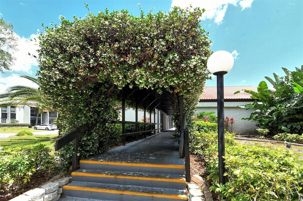 3229 Beneva Road, Unit 101, Sarasota, FL 34232 Photo