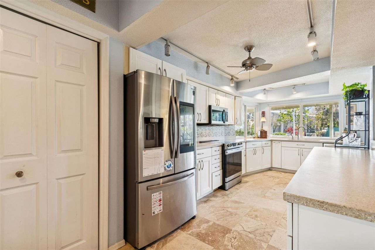 4616 Westford Circle, Tampa, FL 33618 Photo
