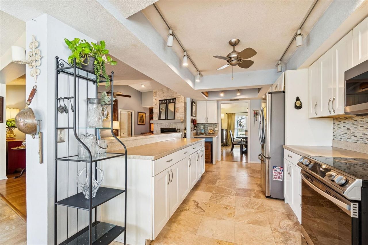 4616 Westford Circle, Tampa, FL 33618 Photo
