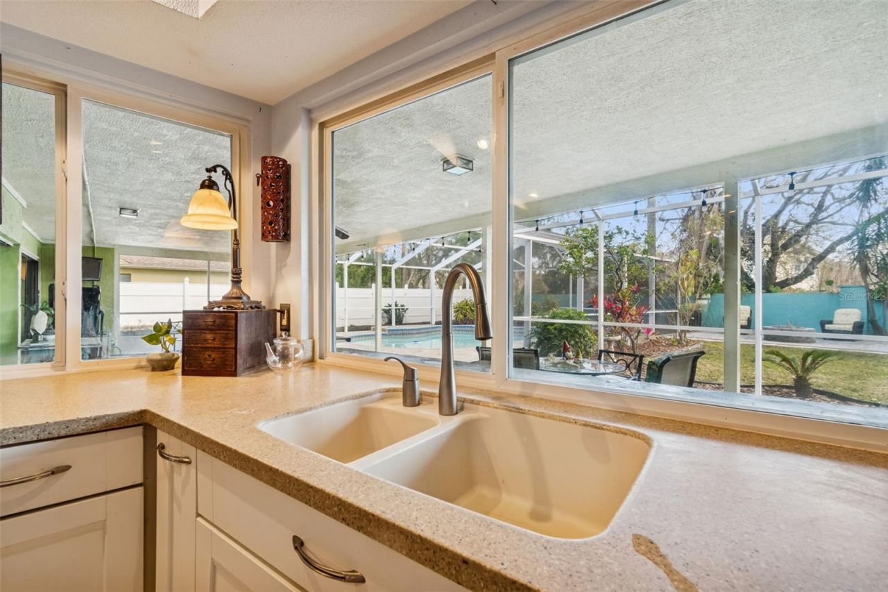 4616 Westford Circle, Tampa, FL 33618 Photo