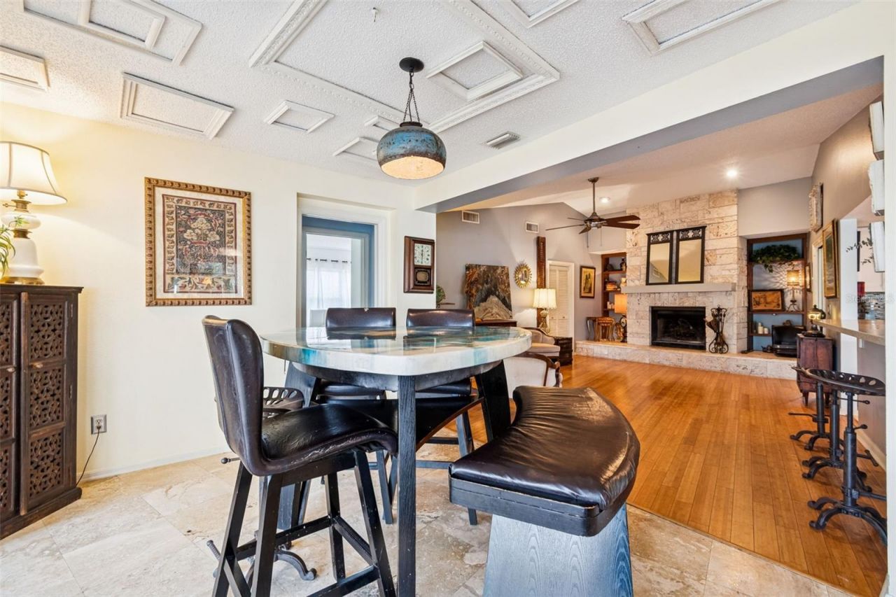 4616 Westford Circle, Tampa, FL 33618 Photo