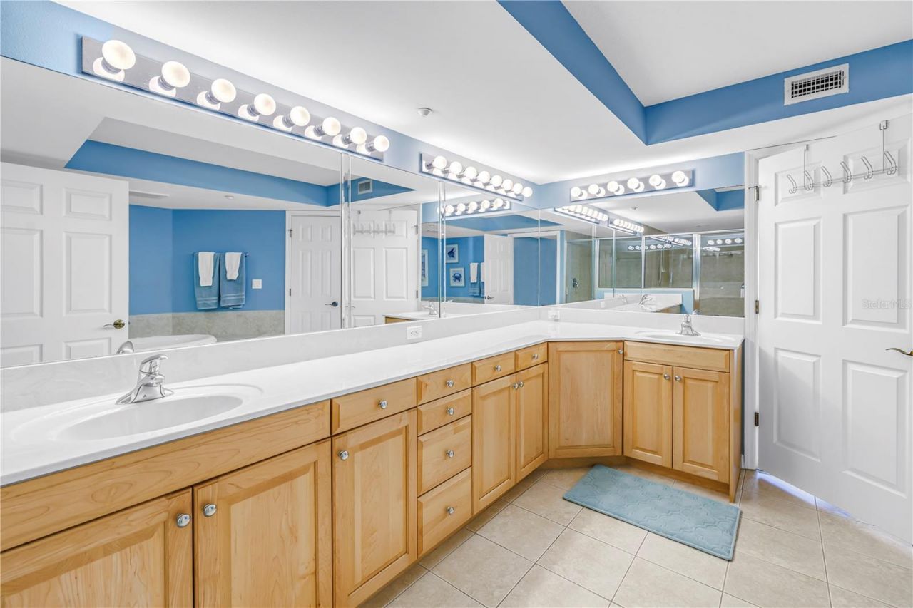 16326 Gulf Boulevard, Unit 308, Redington Beach, FL 33708 Photo