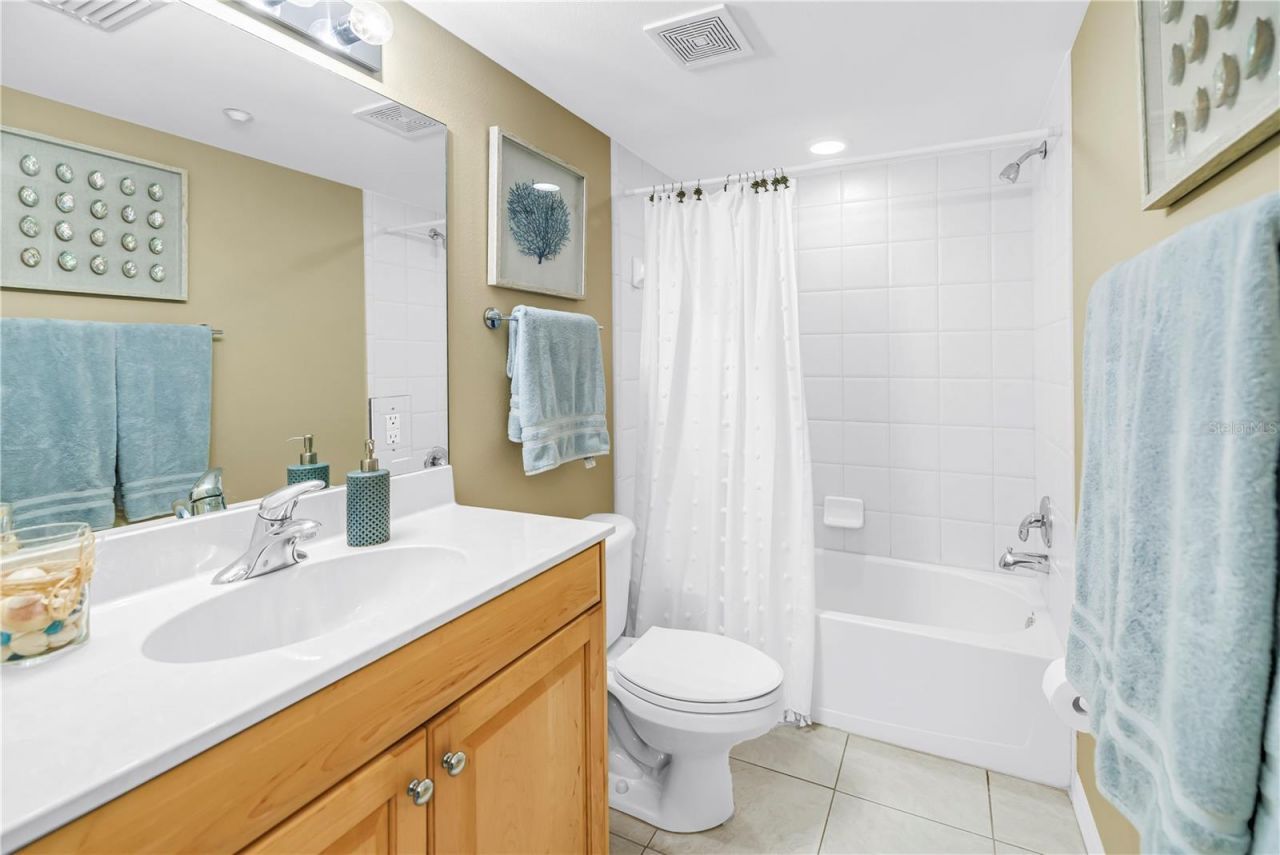 16326 Gulf Boulevard, Unit 308, Redington Beach, FL 33708 Photo