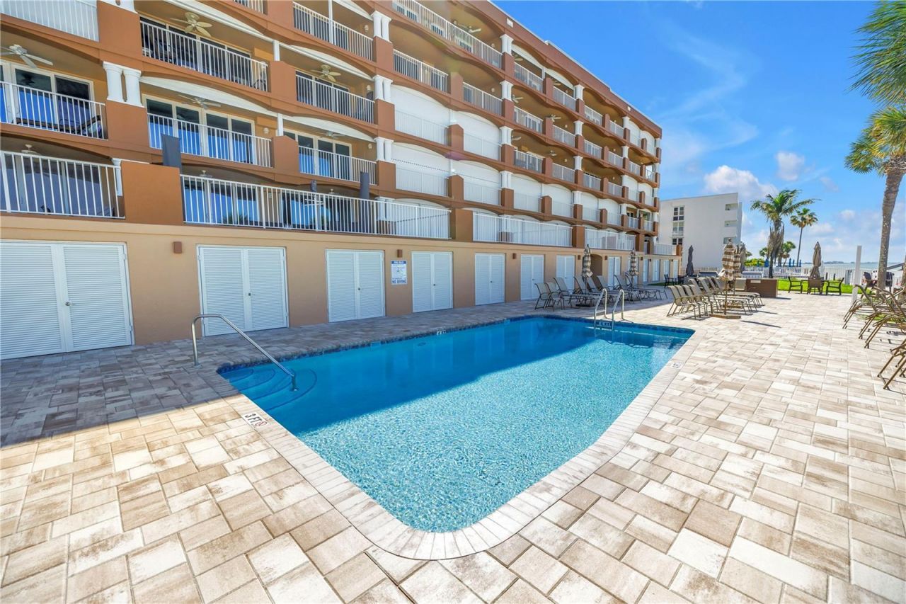 16326 Gulf Boulevard, Unit 308, Redington Beach, FL 33708 Photo