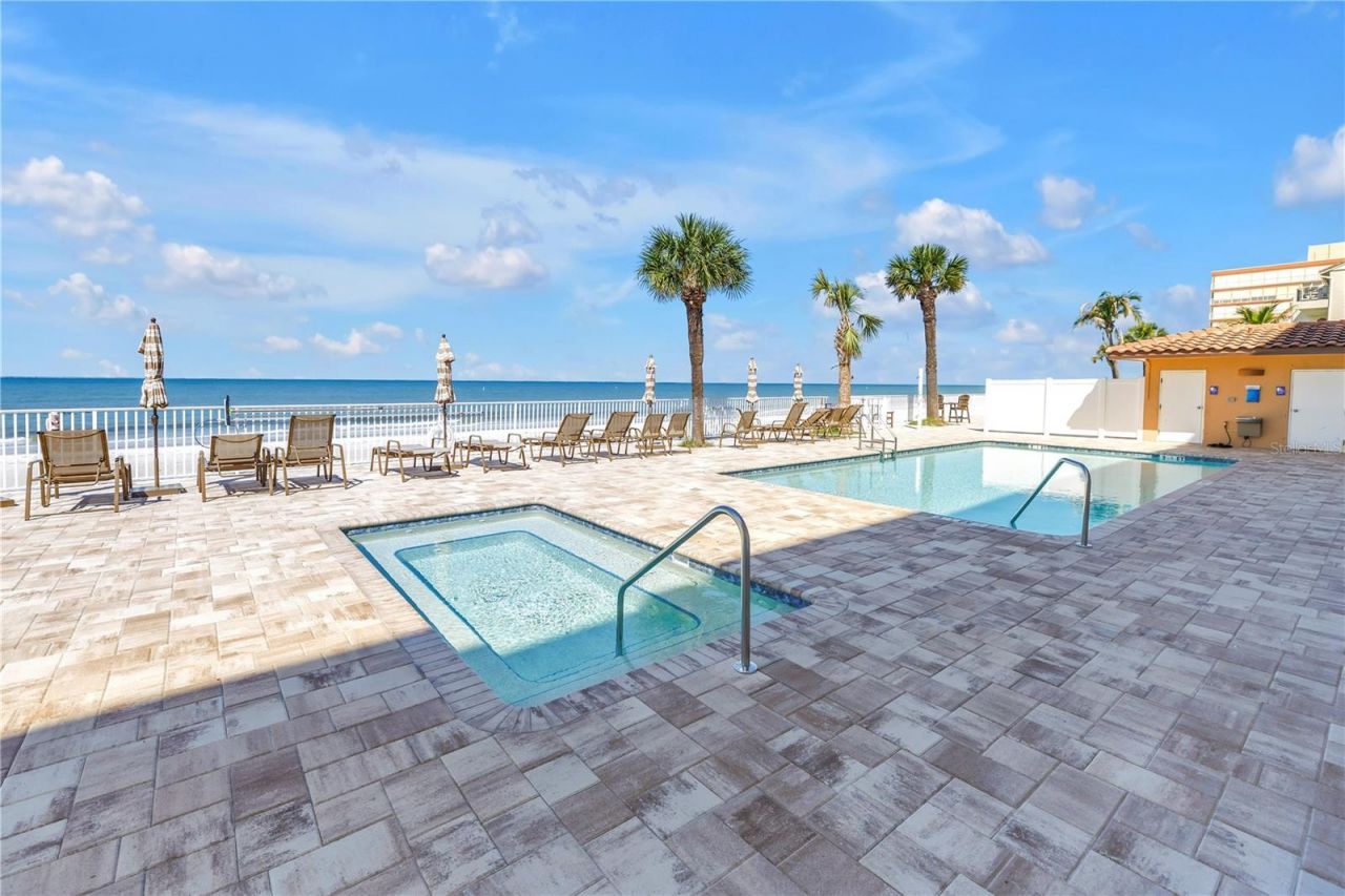 16326 Gulf Boulevard, Unit 308, Redington Beach, FL 33708 Photo