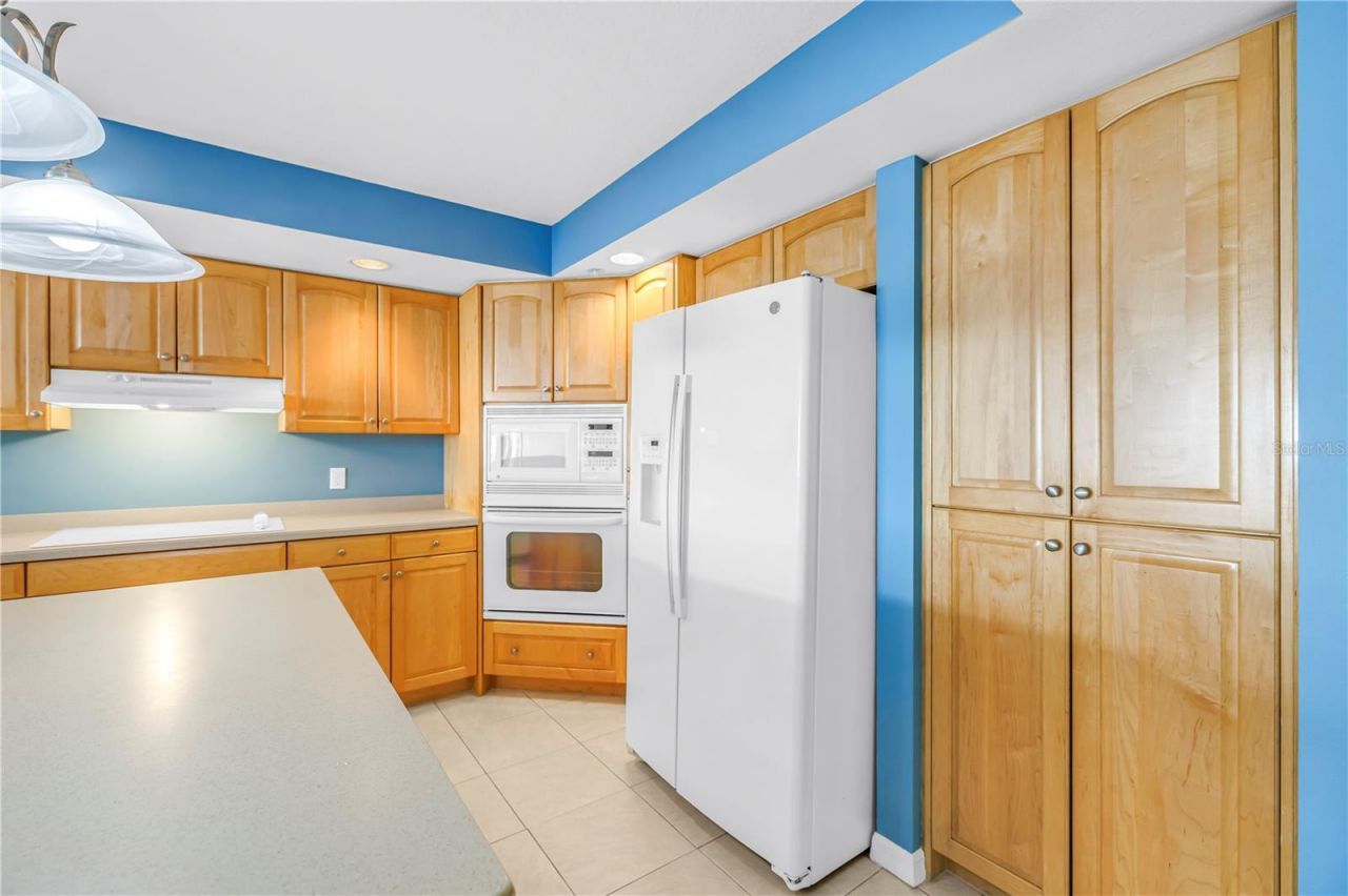 16326 Gulf Boulevard, Unit 308, Redington Beach, FL 33708 Photo